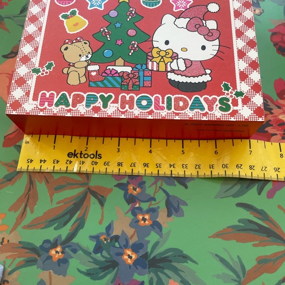 NEW Hello Kitty Happy Holidays Christmas block home decor - Picture 5 of 11